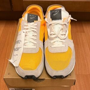 Men’s Nike Daybreak Bright Orange and Gray Sneakers